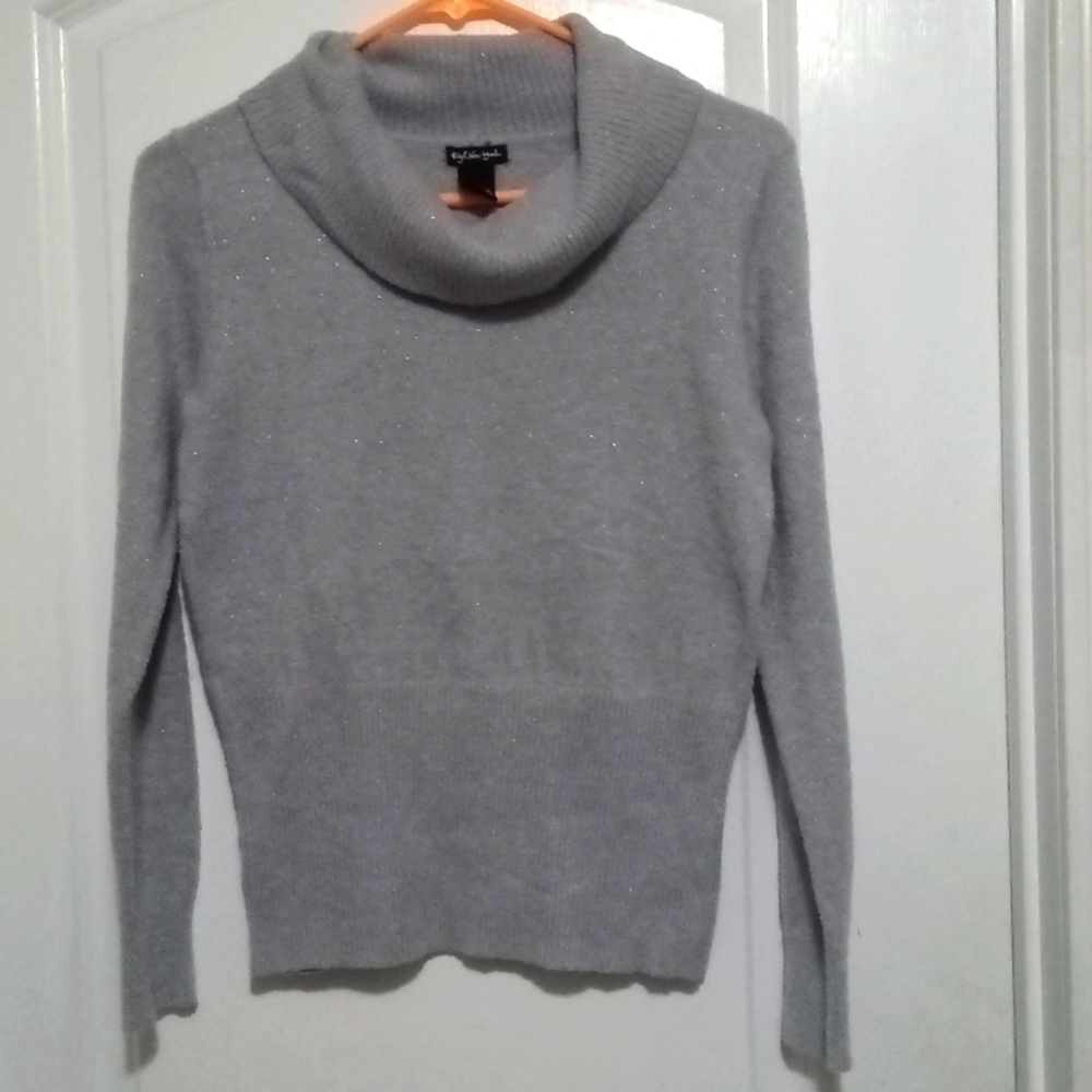 🎁 4/$20 Rgl New York - Light gray sweater